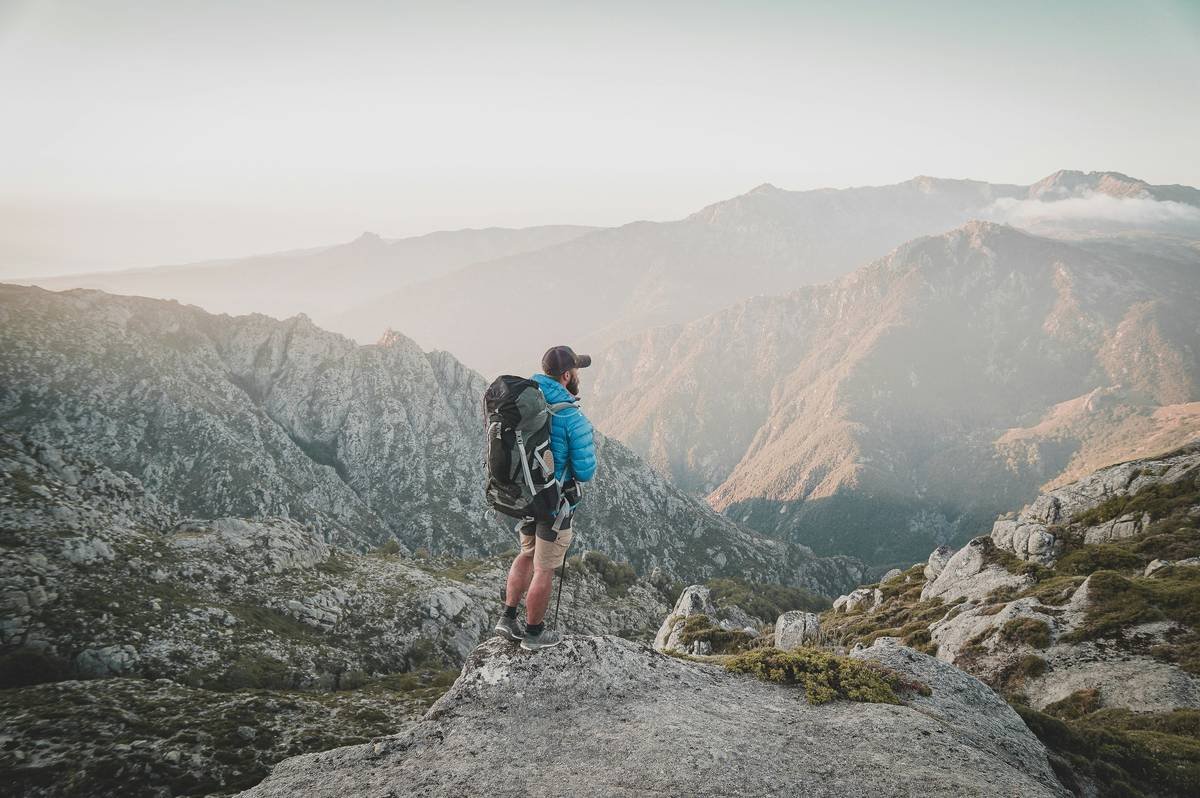 Bar chart comparing calorie burn: flat trail vs steep trail vs weighted backpack