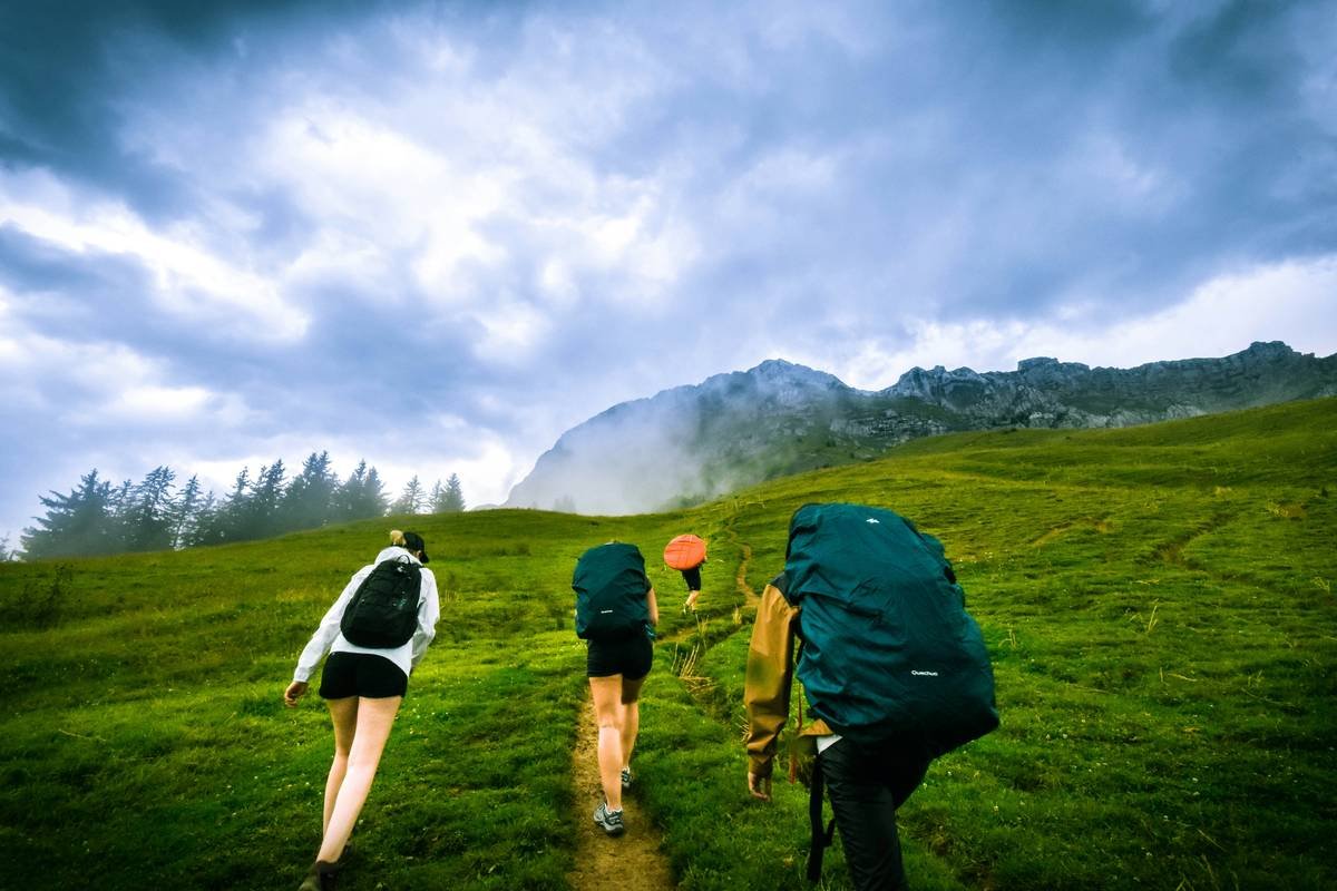 We knew that rain could come during this hiking, but not that much of rain ! It was reallly hard to get to the top, but we made it, wet as hell. Happy to have done a hard thing, just what we all needed to make our decisions in life.