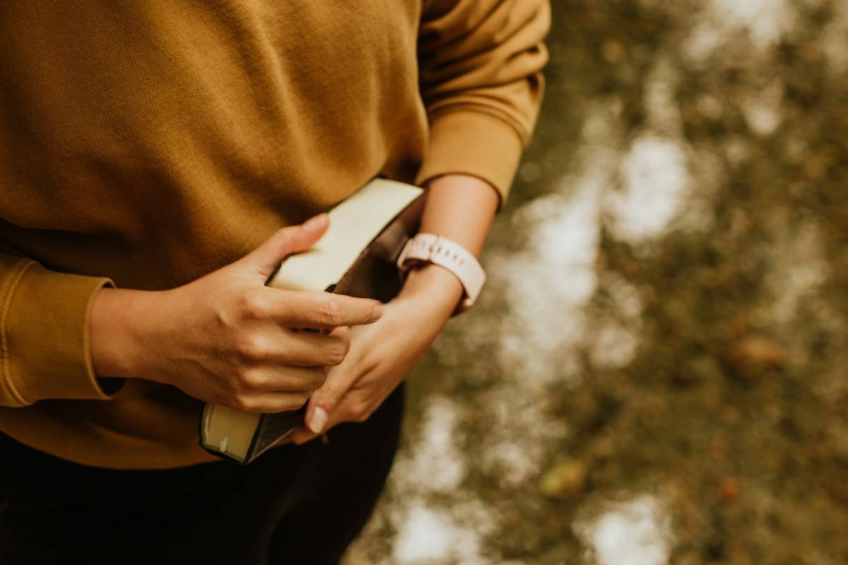 How Many Calories Burned While Hiking? Your Trail-Tested Guide to Real Weight Loss